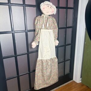 Collections Etc granny, vacuum cover